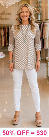 Checkered 3/4 sleeve top