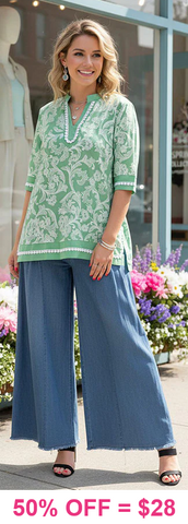 S, M, XL Mint Green paisley top with v-neck